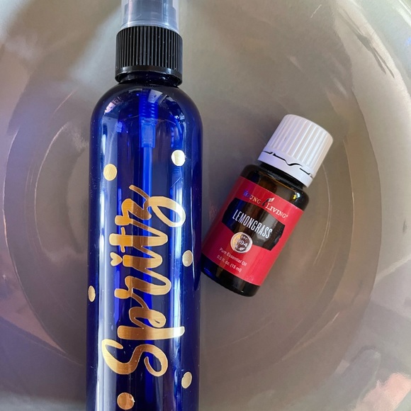 Refillable 4oz Essential oil Spray/Spritz bottle with 15ml Young Living EO - Picture 6 of 8